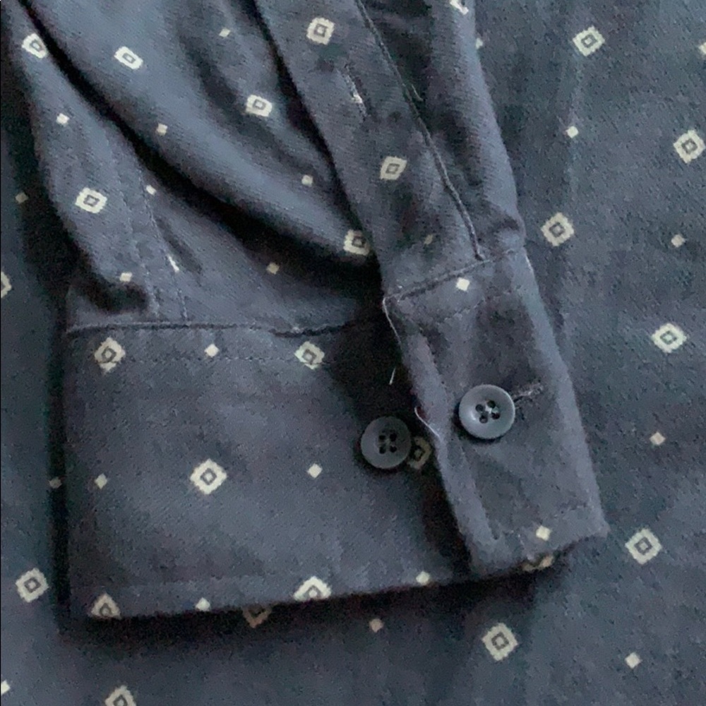 Visitor Button Up - Picture 4 of 4